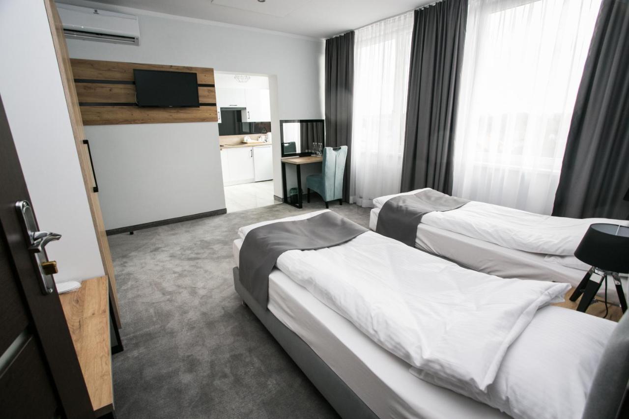 Hotel Tiffany Nowe Miasto Lubawskie Exterior foto